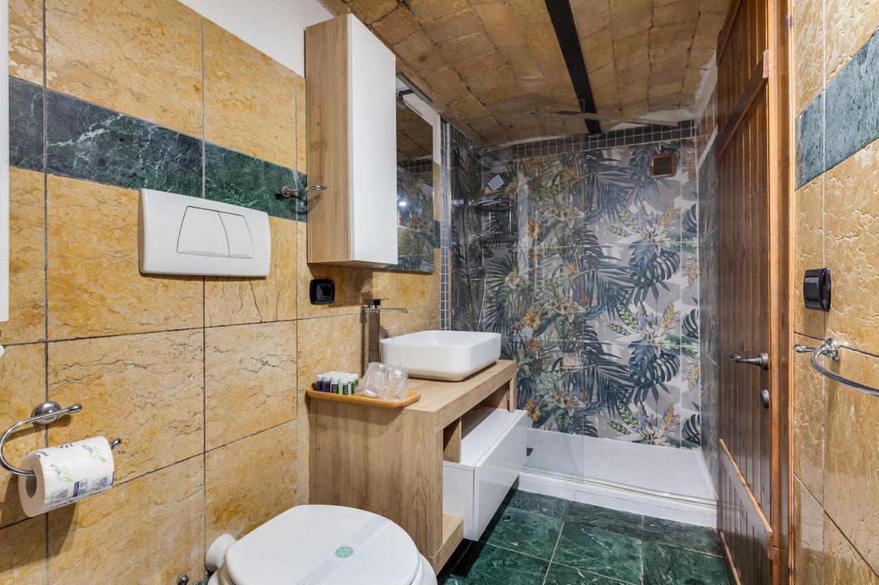 Lares Navona Apartment Рим Екстериор снимка